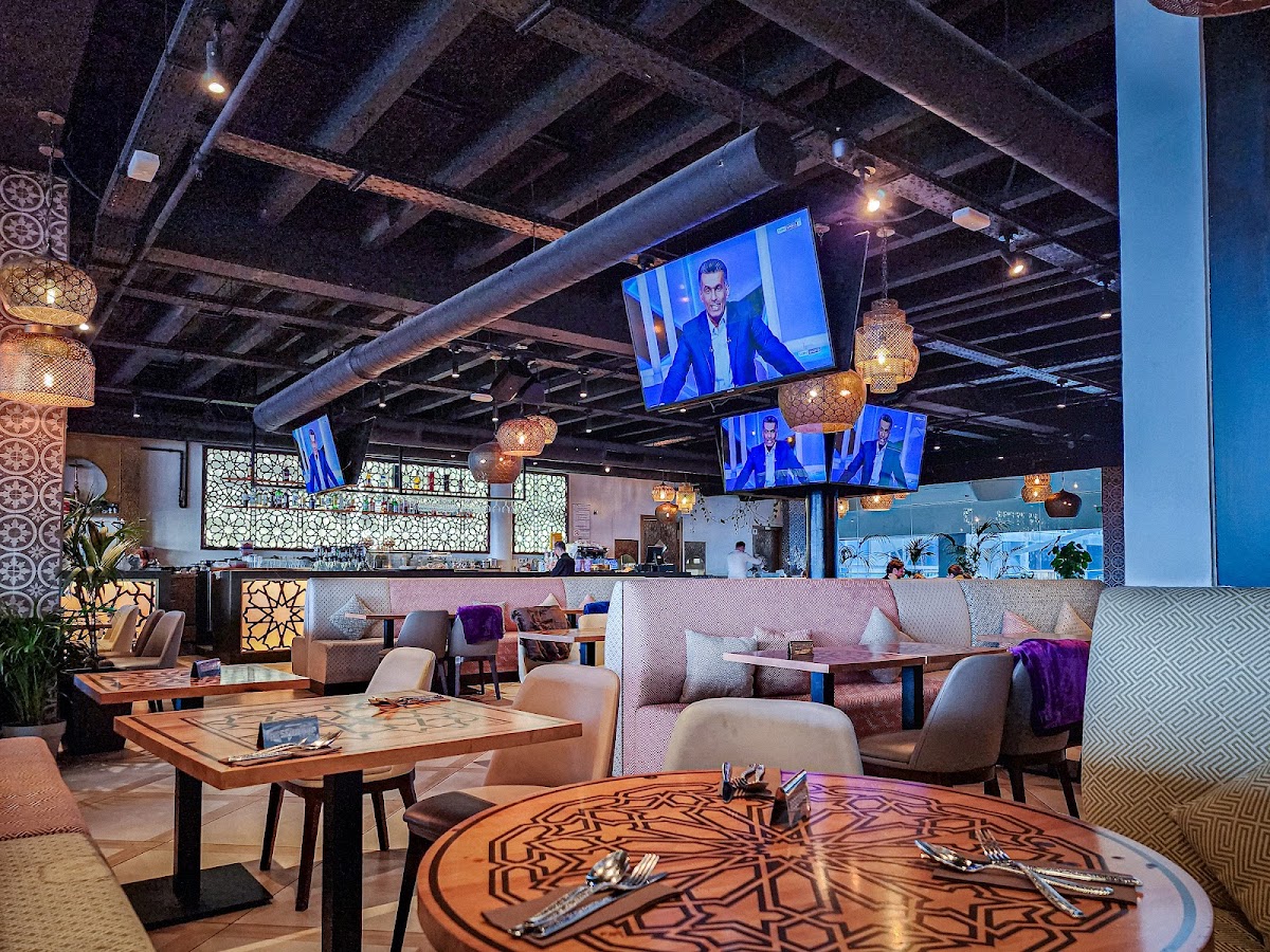 Alrouche Restaurante & Cafe